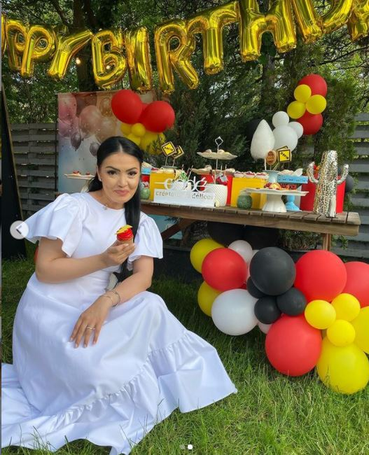 Andreea Mantea, multe surprize de ziua fiului său: “La multi ani, Puiul meu mult dorit”. Rochia prezentatoarei a atras toate privirile