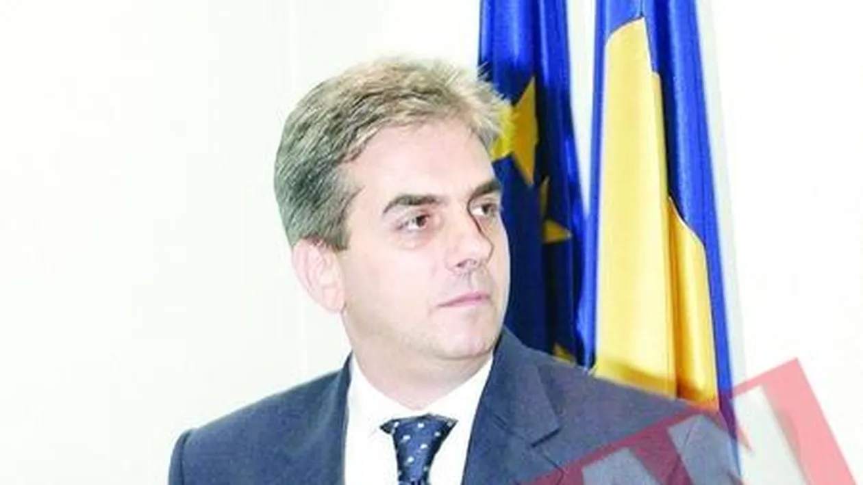 Nicolaescu zice ca e urmarit de serviciile secrete si DNA