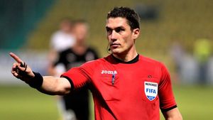 Isvan Kovacs va arbitra finala Conference League!