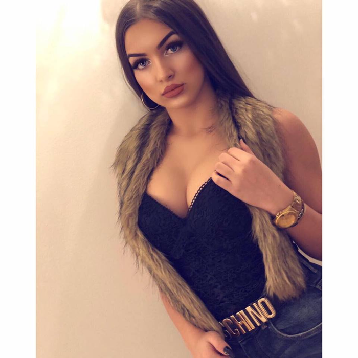 Imagini bombă cu nepoata Regelui Cioabă, făcute publice. Cum arată Andreea „Prințesa Sibiului”