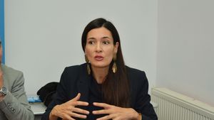 Am aflat culisele unei mega-afaceri! Clotilde Armand ”atentează” la milioanele socrului Mădălinei Ghenea!