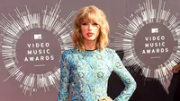 Taylor Swift scrie istorie în clasamentul Billboard și devine primul artist care ocupă primele 10 locuri, în totalitate