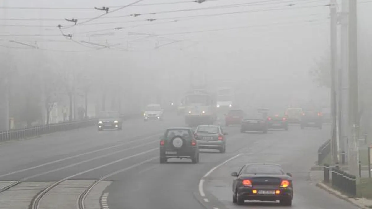 Sudul României, acoperit de ceaţă joasă. Cât va dura fenomenul