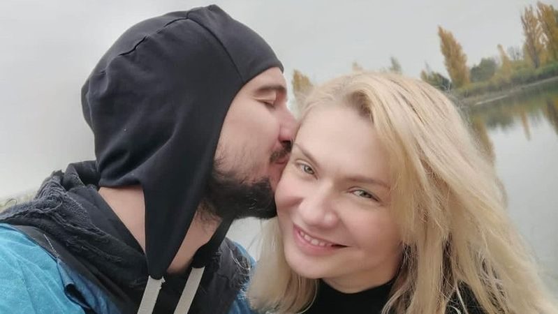 Cristina Cioran cere ajutorul magistraților! Actrița vrea să prelungească ordinul de restricție împotriva lui Alex Dobrescu: ”Fetița este prioritatea mea”