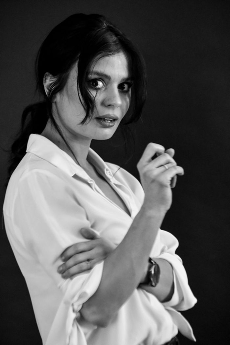 O mai țineți minte pe Ana Maria Georgescu, artista care a lansat melodia “Ochii tăi”? Din ce își câștigă banii în prezent