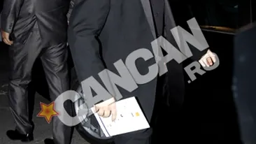 Cristian Mungiu a facut scandal la premiera celui mai nou film al sau, Dupa dealuri! Publicul a iesit din sala inainte de terminarea peliculei. Vezi aici cum a fost sabotat!