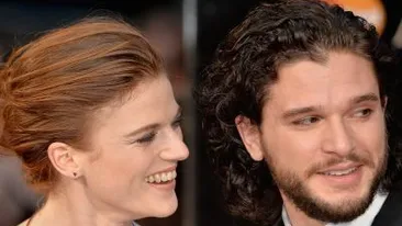 Actorul care îl joacă pe Jon Snow s-a logodit cu o colegă de platou!