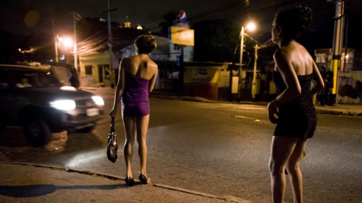 Fata NEVAZUTA a Super Bow-ului! FBI-ul a intervenit in forta dupa doua luni de cercetari