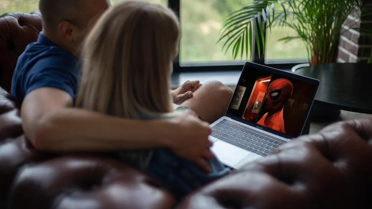 Comedia de pe Netflix care a adunat peste 10 milioane de vizualizări. A urcat pe locul 2 în top, la doar o zi de la lansare