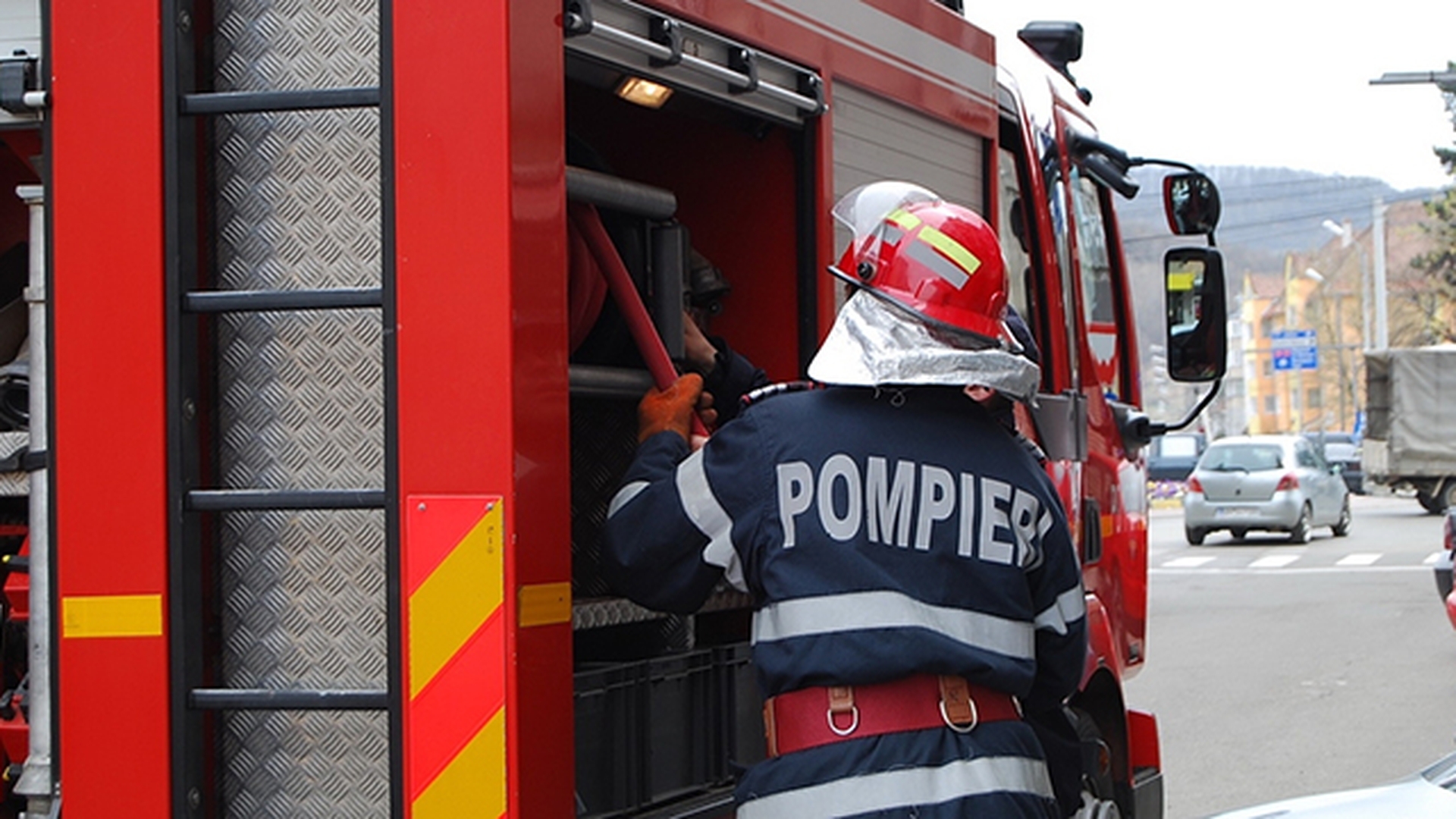 INCENDIU puternic intr-un hotel din Focsani! Mai multi oameni au fost EVACUATI!