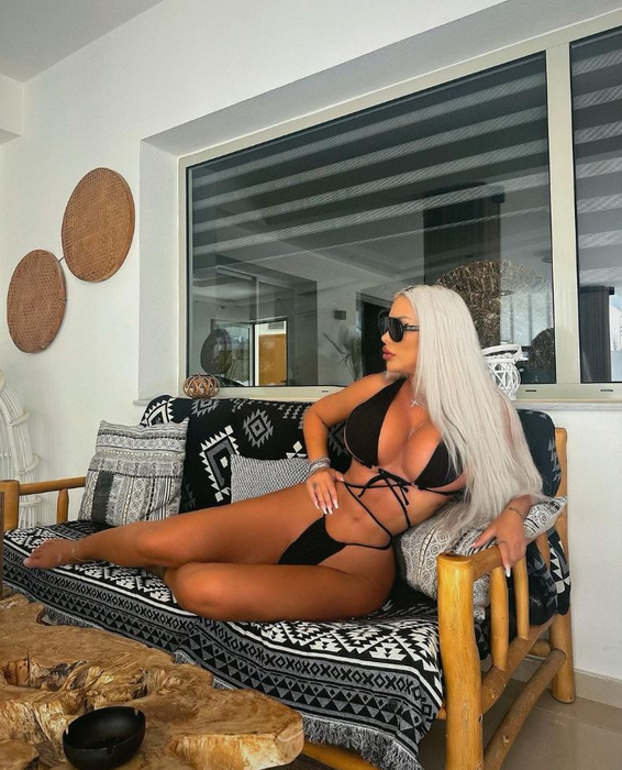 Loredana Chivu are o problemă, acum, și cu conturile bancare (Foto: Instagram)