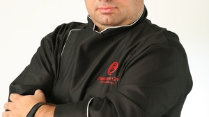 Dur si intransigent, Chef Scarlatescu a sters pe jos cu concurentii de la Masterchef. Vezi cum se comporta cu angajatii sai