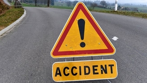 Accident în Suceava! 11 persoane implicate, 2 copii transportați la spital
