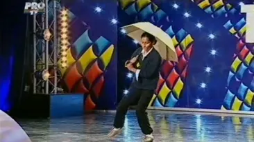 Situatie disperata pentru o fosta concurenta de la Romanii au talent! Si-a vandut pantofii ca sa-si repare acoperisul!