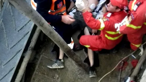Operațiune de salvare a unui bărbat, la o balastieră din comuna Potlogi