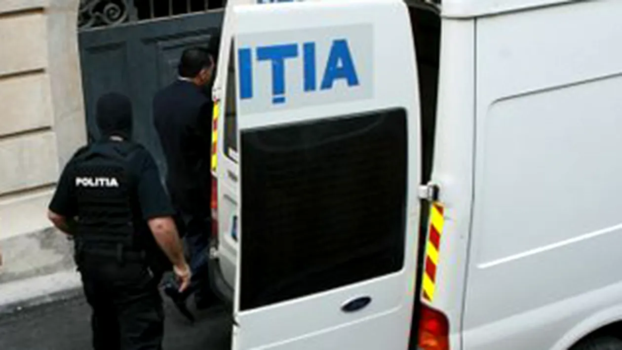 Seful politiei din Colceag este cercetat pentru luare de mita si trafic de influenta! Are interdictie de a parasi tara!