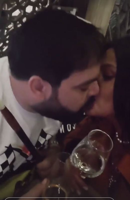 Roxana Dobre și Florin Salam s-au filmat într-un moment intim. Cum arată abdomenul brunetei după 3 sarcini | FOTO & VIDEO