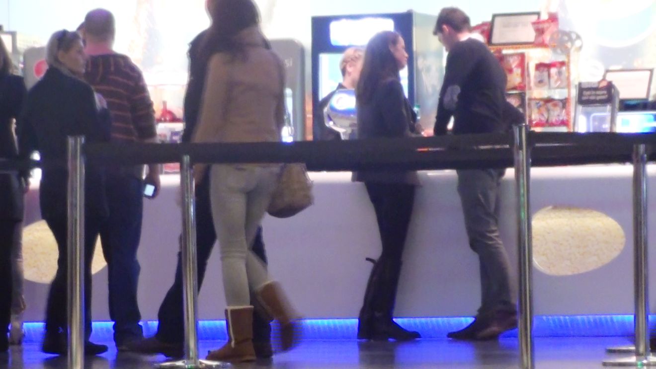 Tecau a scos-o pe Raicu in oras! S-au tinut de mana si s-au imbratisat!