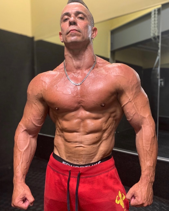 Antrenorul de fitness care mănâncă 100 de ouă pe zi. Foto: Instagram