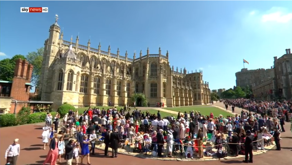 Prințul Harry și Meghan Markle, primul sărut ca soț și soție. Imagini superbe de la nunta regală 2018 FOTO&VIDEO