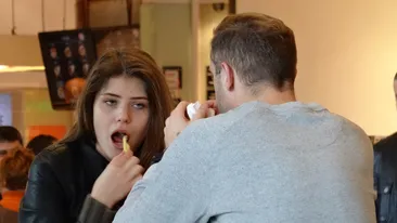 In viata lui Sorin Brotnei, femeile vin si pleaca, dar cartofii raman! Vezi pe cine a indopat de data asta cu fast-food