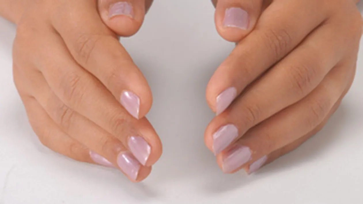 Mainile il dau de gol! Citeste-i caracterul in palma