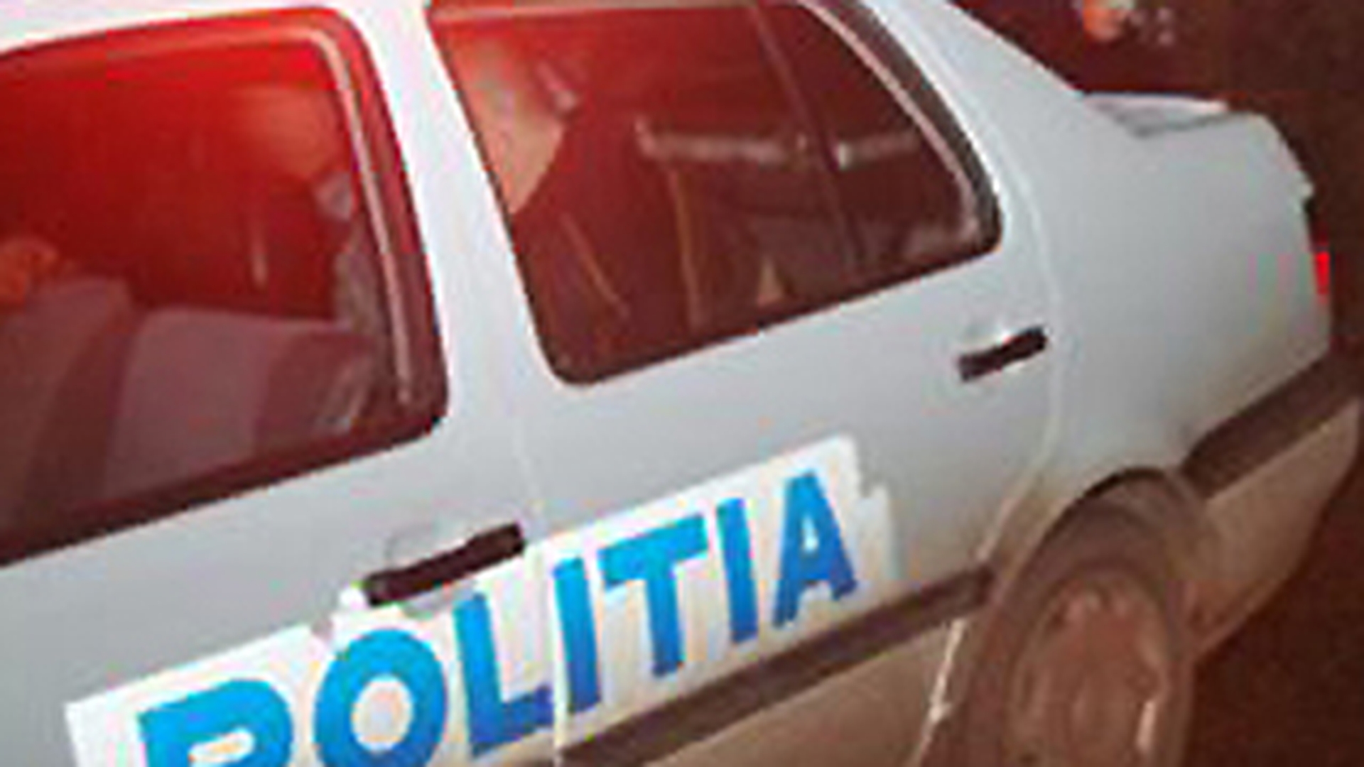 Un tanar de 17 ani a injunghiat doua surori pentru ca il reclamasera la politie pentru viol!