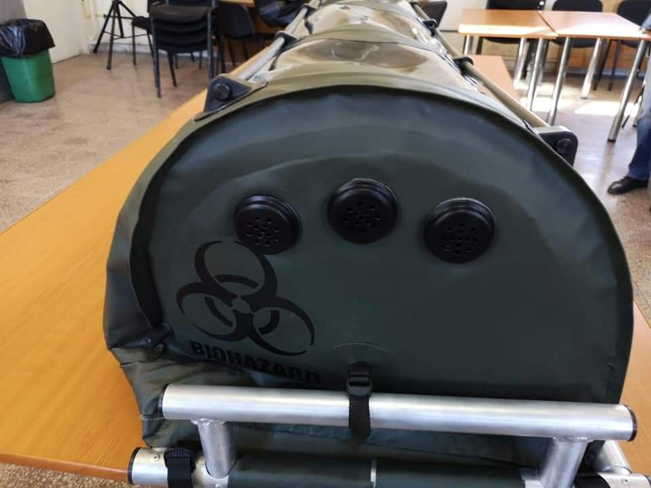 Cercetătorii militari au realizat, într-un timp record, un Sistem de evacuare a personalului contaminat cu agenți biologici – BIOEVAC (tip izoletă)