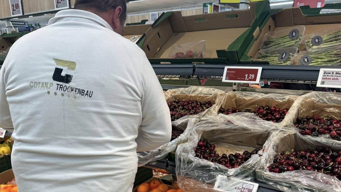 La noi costă "o mână și-un picior", dar să vezi în Germania. Cât a plătit un român pentru 1 kg de cireșe într-un LIDL din Frankfurt