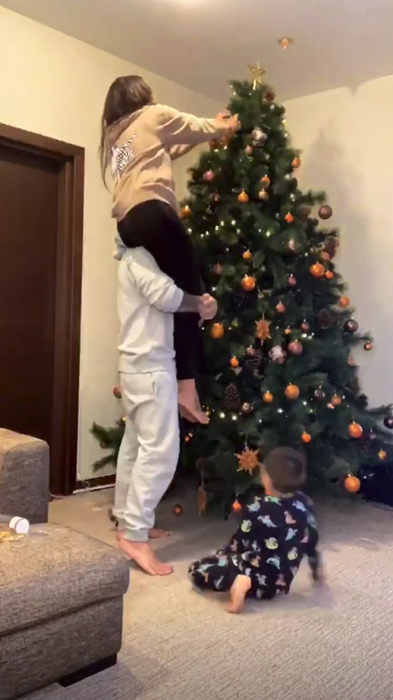 Familie de vis! Ce au făcut Alex Velea și Antonia cu două săptămâni înainte de Crăciun. Totul are legătură cu Dominic și Akim