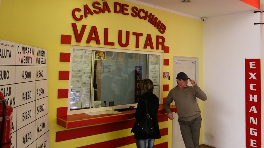 Curs valutar BNR 20 februarie 2020. Nu e o eroare. 1 euro este aproape 5 lei
