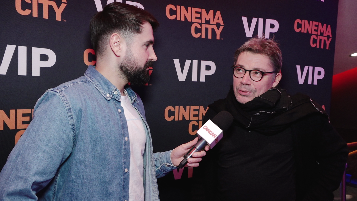 Cristi Iacob dă din culisele celui mai nou film de comedie, Complotul bonelor: ”Eu sunt javră bătrână!”