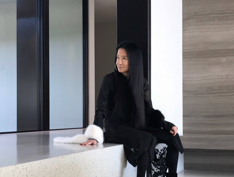 Imagini de senzație! Creatoarea de modă Vera Wang arată la 70 de ani, mai bine ca o adolescentă de 20. FOTO