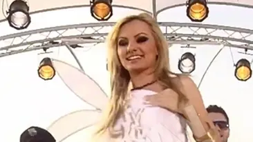 VIDEO Uite cum comenteaza Alexandra Stan incidentul in care i s-a vazut pasarica: Aveam lenjerie intima pe sub pantalonii aceia scurti, dar era culoarea pielii