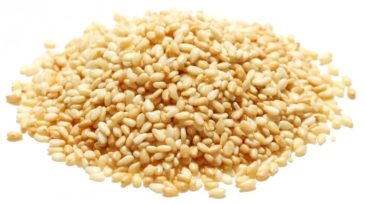 Beneficiile susanului. De la sănătatea oaselor şi a pielii, la leac contra mahmurelii