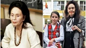 GALERIE FOTO! Cum a fost surprinsă Adriana Iliescu pe străzile din Bușteni. Ajunsă la vârsta de 85 de ani, cea mai bătrână mamă din România merge numai ajutată de fiica ei!