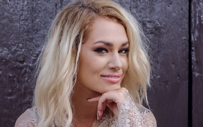 Feli, schimbare de mentalitate pentru 18+: ”Într-o noapte de iubire pasională sfâșii întâi hainele și apoi carnea”