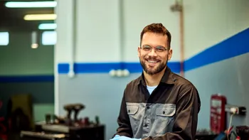 Ce salariu are un mecanic auto în 2026. Cât câștigă în funcție de experiență