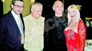 "Nasul" si Iri, un duo de lux pentru Cicciolina! Pusca si cureaua lata, ce pofticiosi erau odata!