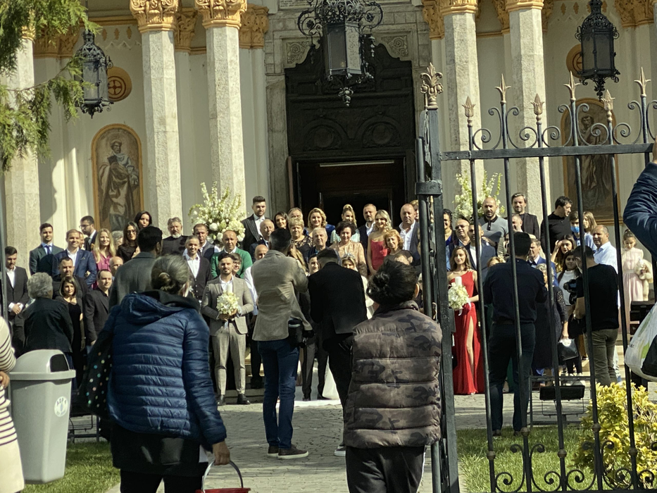 Lucian Becali s-a cununat religios astăzi, la ora 13:30