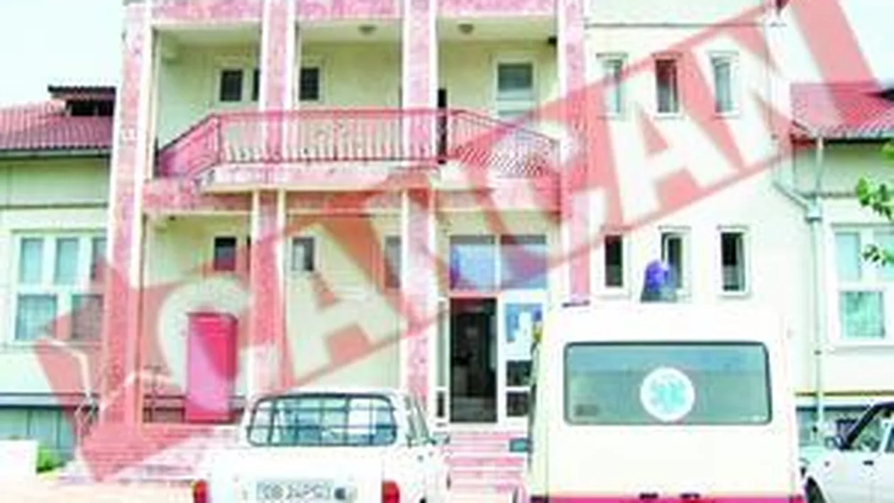 Dusi la groapa cu ambulanta