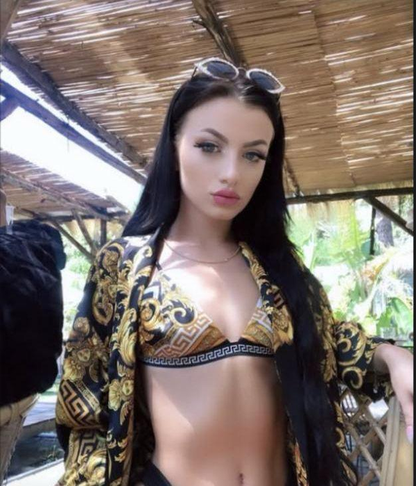 Bianca Ghiurcă a păstrat în arhivă imagini de la 20 de ani / Sursa foto: Social media