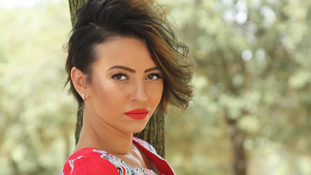 A renuntat la tunsori excentrice si la culori tipatoare! Metoda la care a apelat Giulia pentru a-si schimba infatisarea!