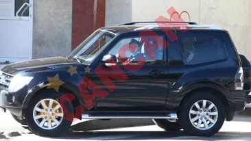 Adela Popescu are un SUV Mitsubishi