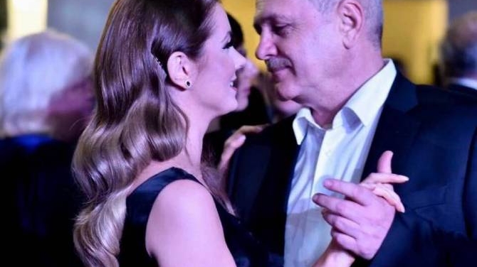 Irina Tănase radiază jucăușă lângă Liviu Dragnea: ”Am încercat să fac o poză instagramabilă...”