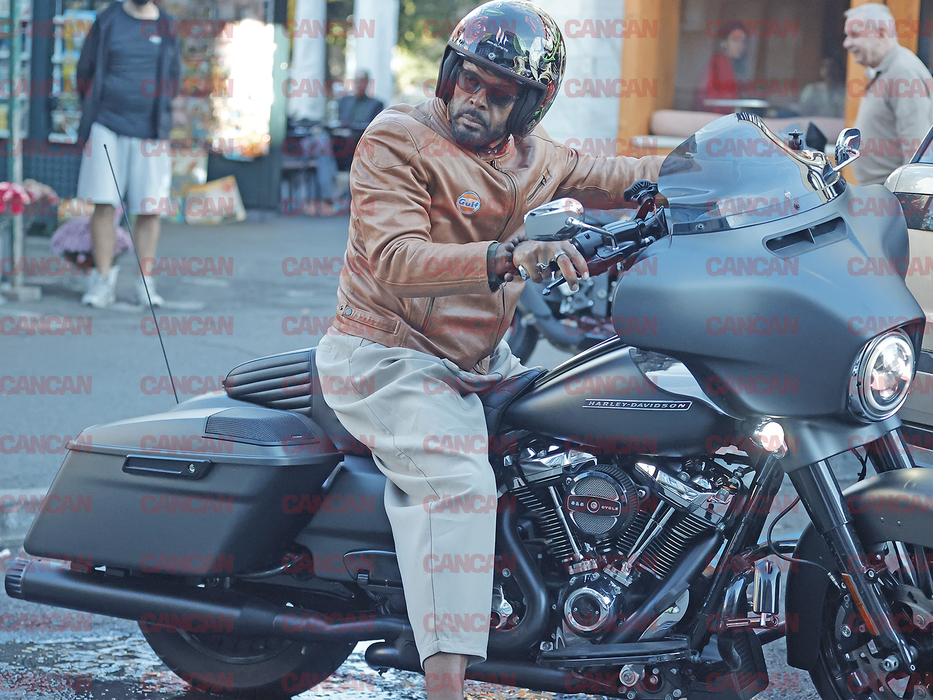 Cabral, în centrul atenției cu motocicleta sa Harley-Davidson