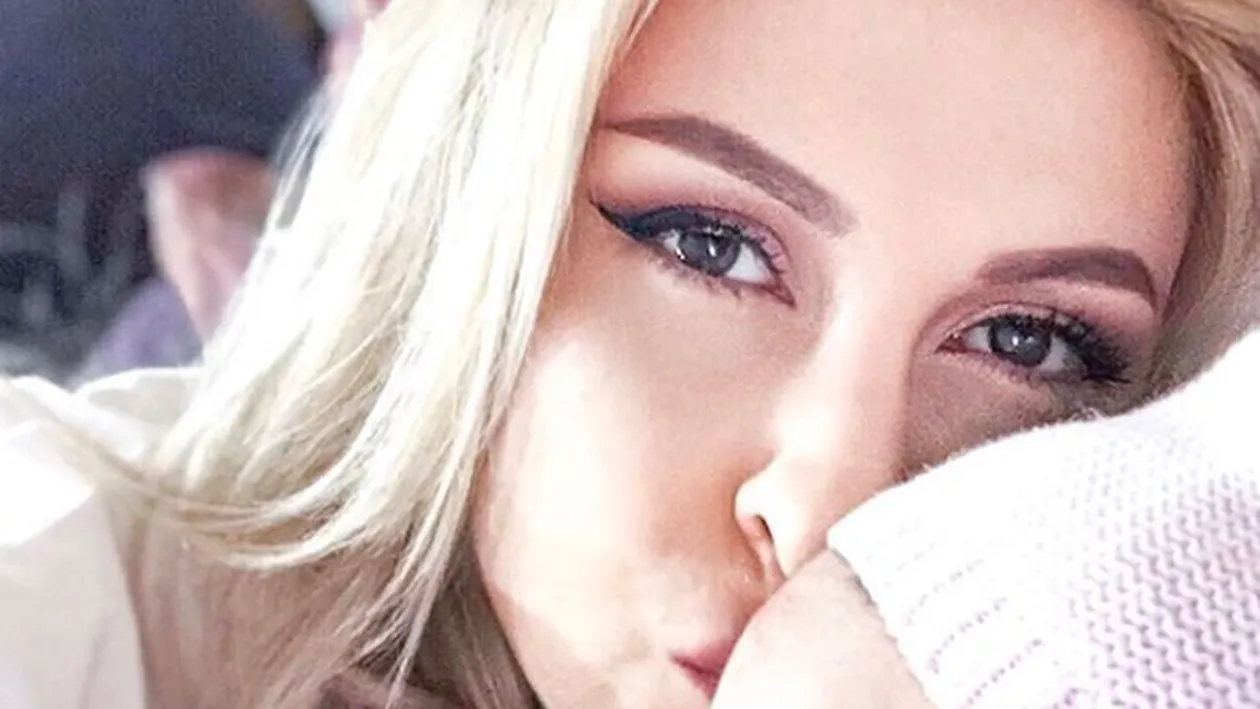 Andreea Bălan, prima apariţie la un eveniment monden după ce a fost la un pas de moarte. Cum arată vedeta