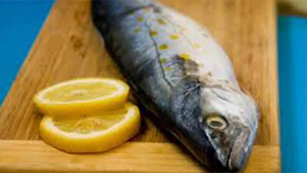 Alertă alimentară în mai multe judeţe din România! A fost descoperit un parazit în macrou congelat