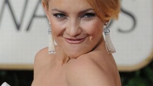 Kate Hudson se intalneste cu trei odata