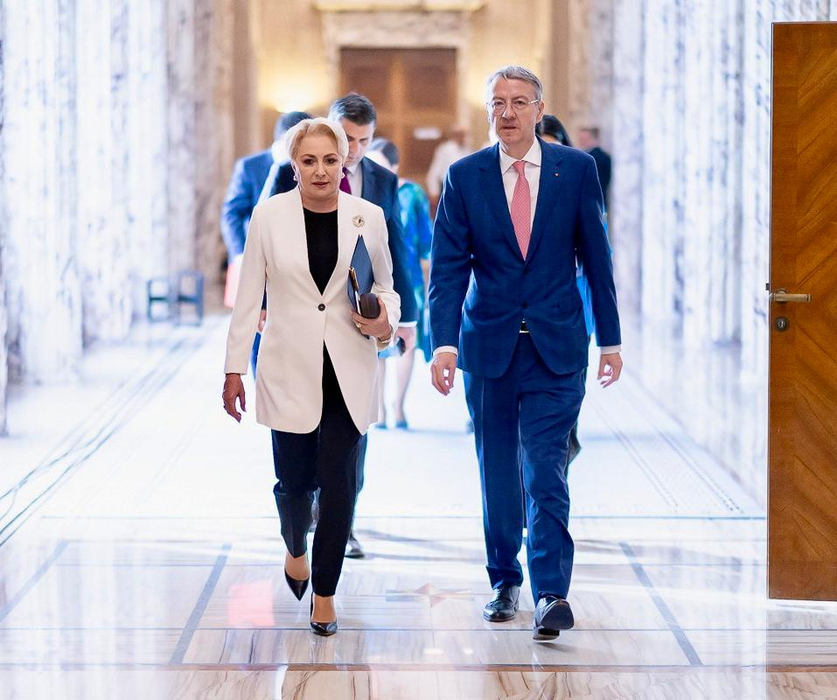 Viorica Dăncilă, una dintre cele mai elegante doamne din politică